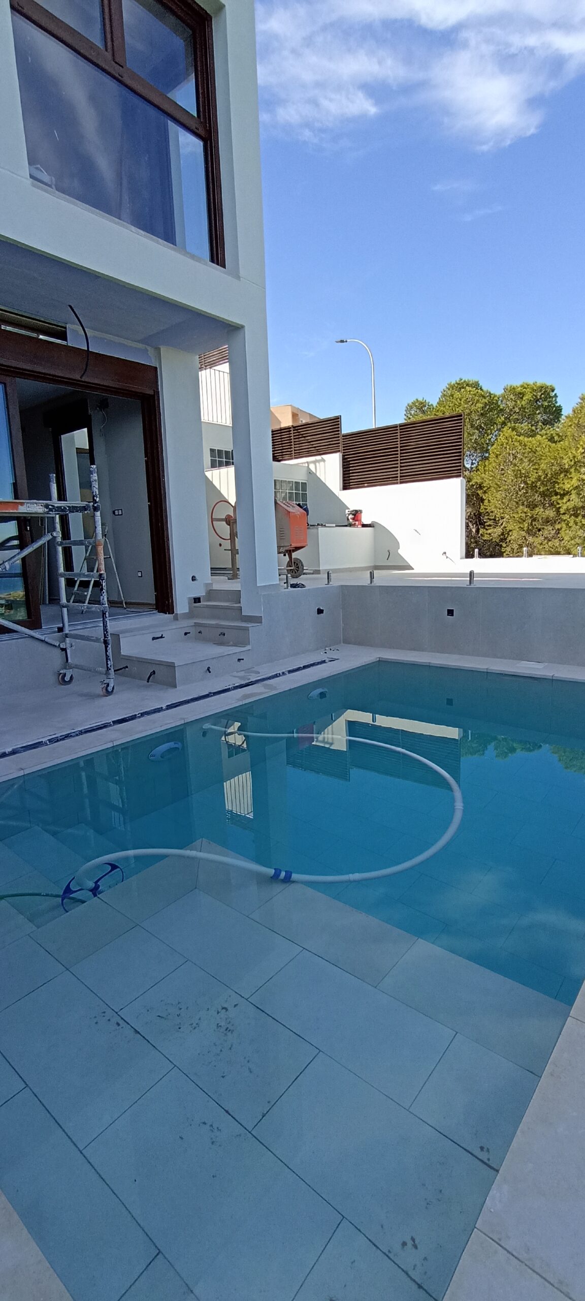 Conócenos whatsapp image 2025 10 13 at 22.00.41